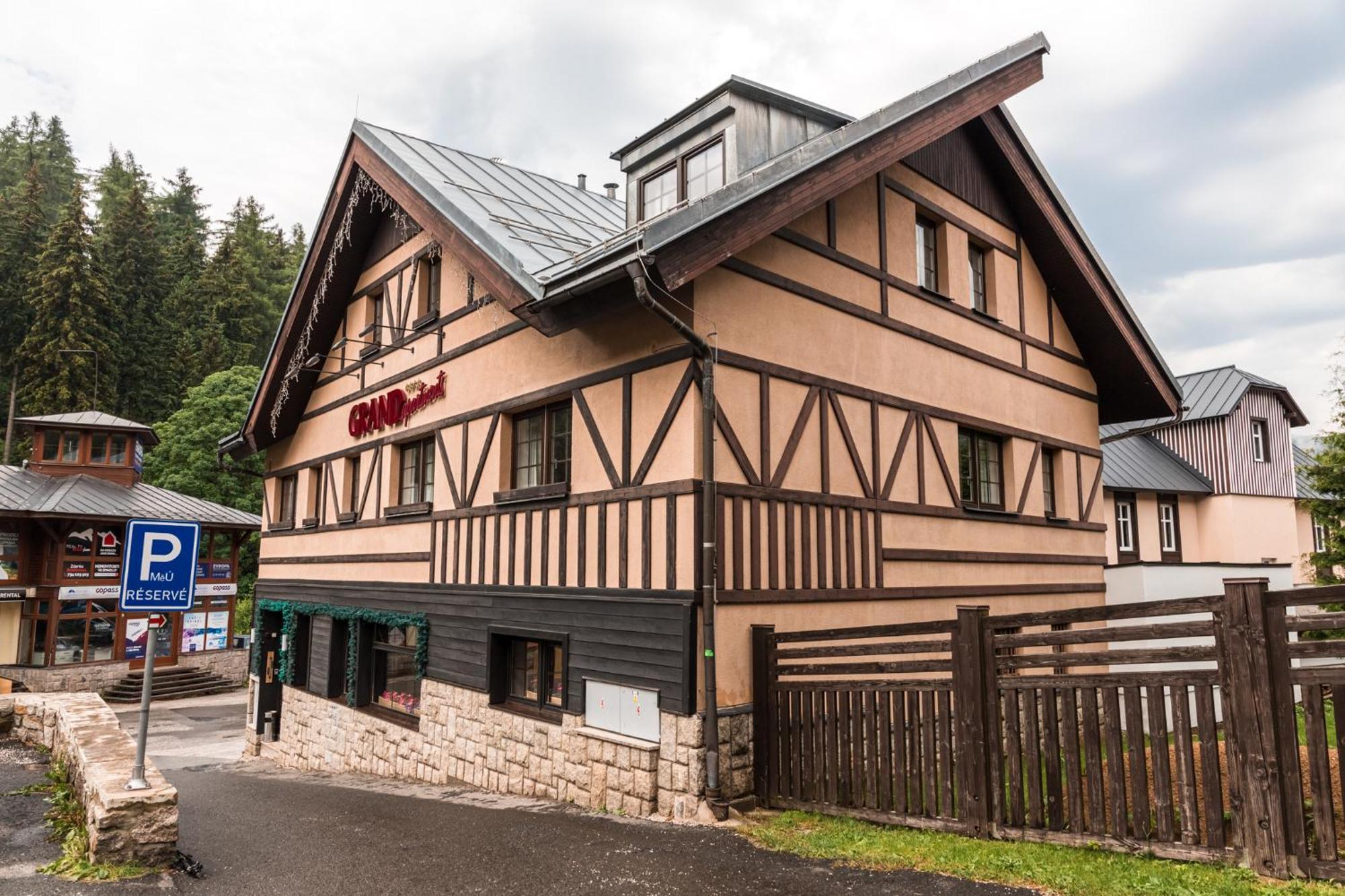 Grand Apartments Spindleruv Mlyn Exterior photo